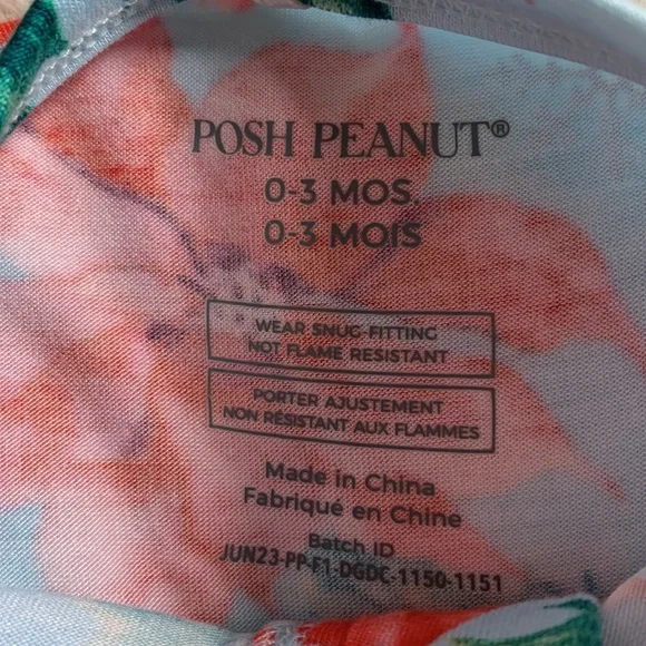 NWT Posh Peanut Winter Lily Ruffled Footie 0-3M Poinsettias - Picture 7 of 9